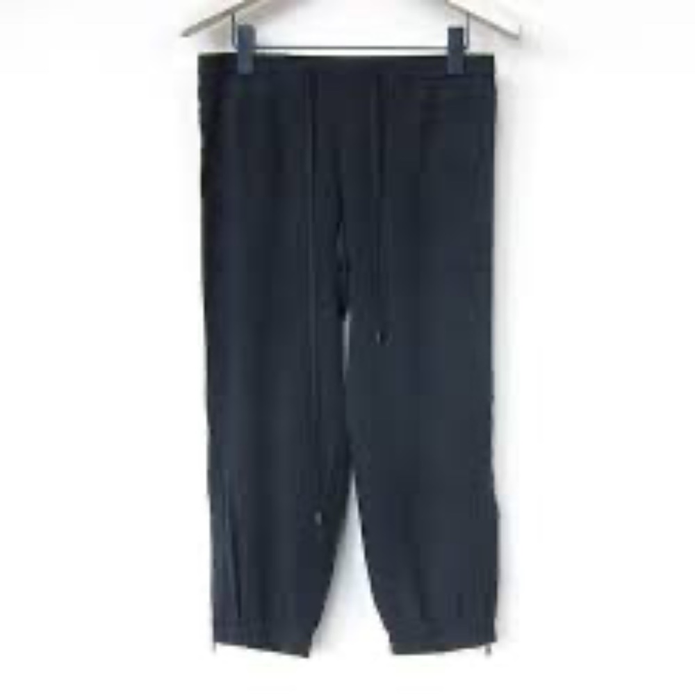 Go Silk Parachute Capri Cargo Pants, Black, XS